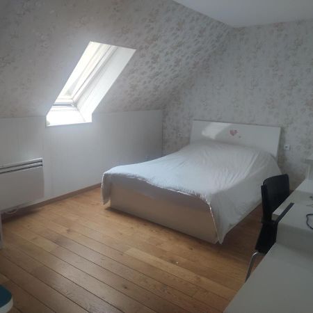 Chambre Privee A Bobigny -Salle De Bain Et Toilettes Sont Commune, -Pas De Cuisine Exterior foto